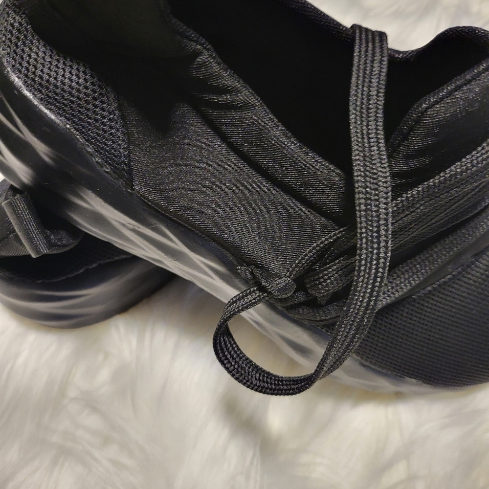 Shein black hardside sneakers - Picture 4 of 6